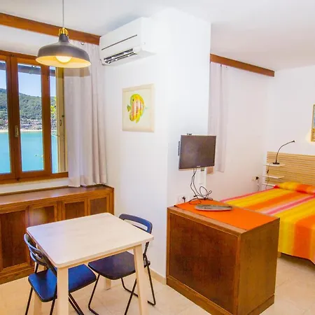 Un Nido Sul Mare - Goelba